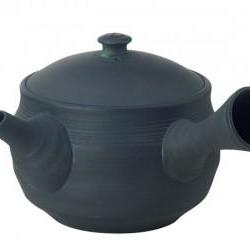 Ceainic traditional din ceramica cu maner